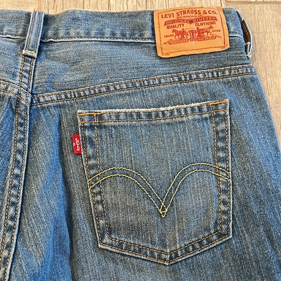 Levi’s 515 Jean Shorts Women’s Size 10 - Picture 4 of 6